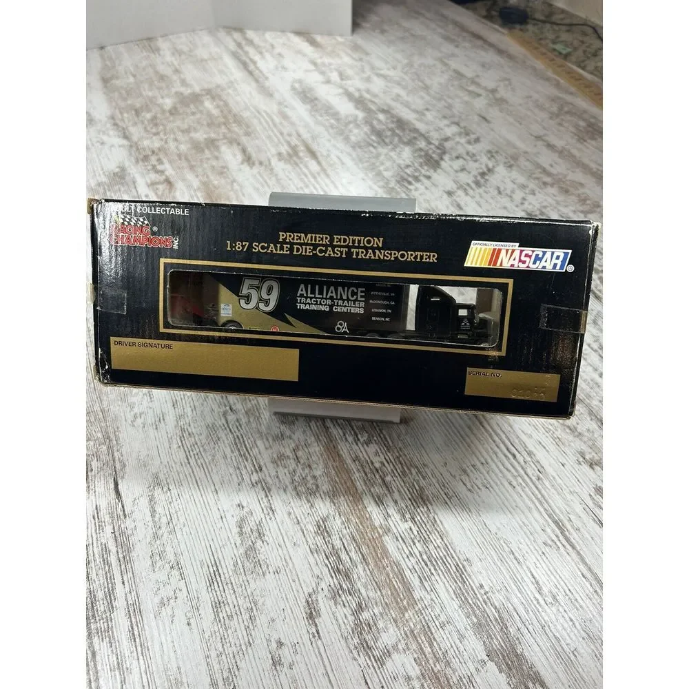 Racing Champions NASCAR‎ #59 Robert Presley 1:87 Die-Cast Transporter Semi